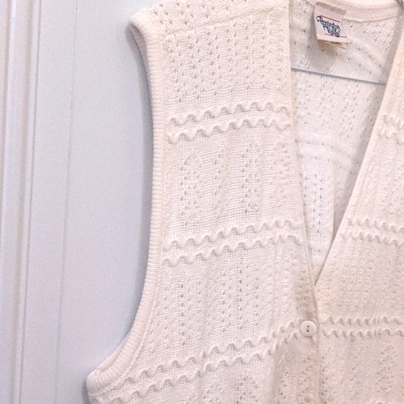 Vintage Huntington Ridge Knit Vest Button Up VNeck in White, Large - Picture 5 of 10